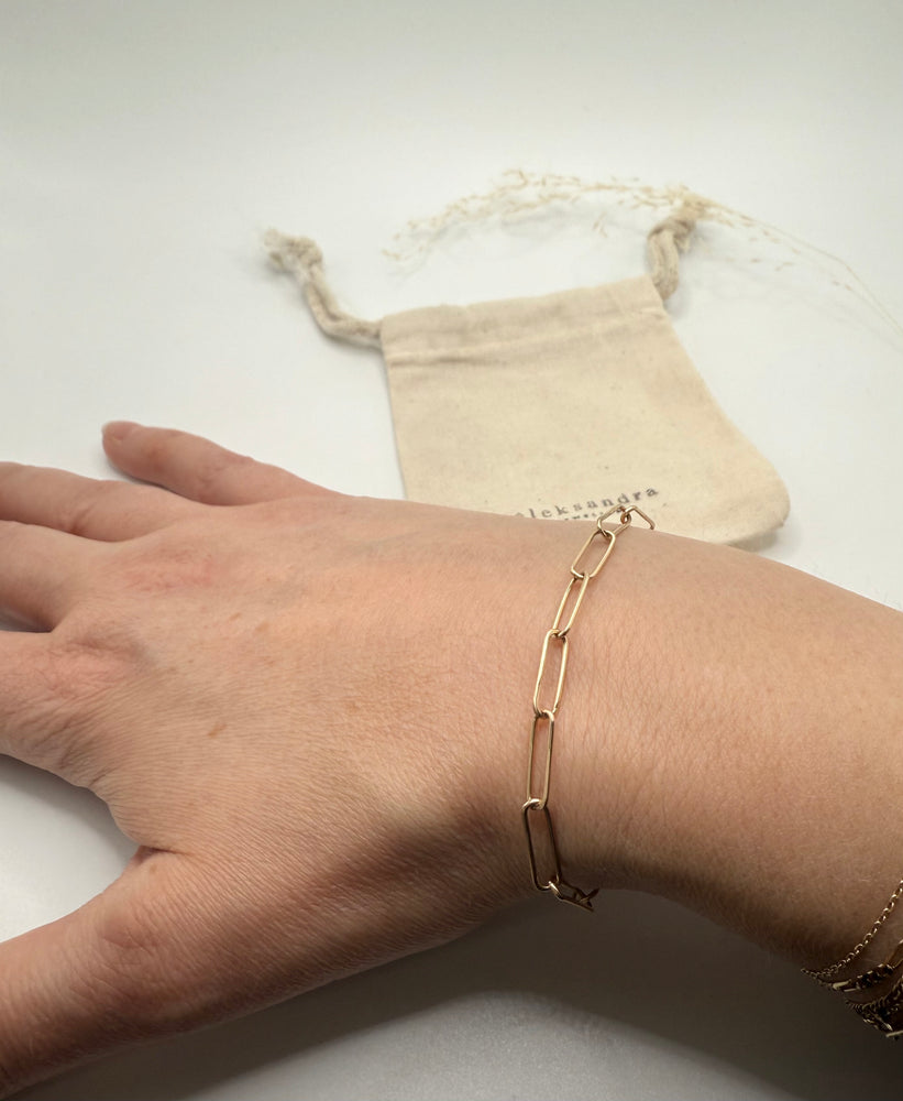 
                  
                    Paperclip bracelet in gold filled
                  
                