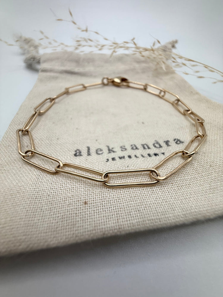 
                  
                    Paperclip bracelet in gold filled
                  
                
