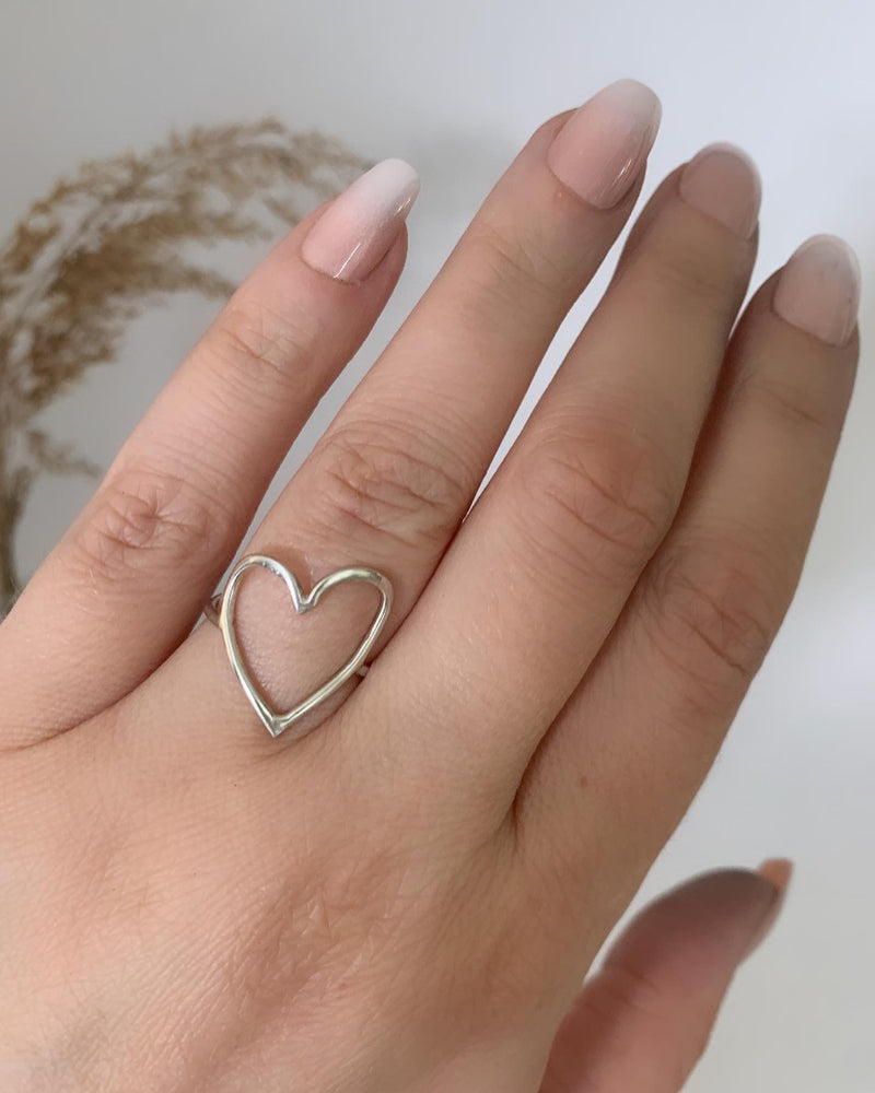 
                  
                    Sterling Silver Silhouette Heart Ring
                  
                